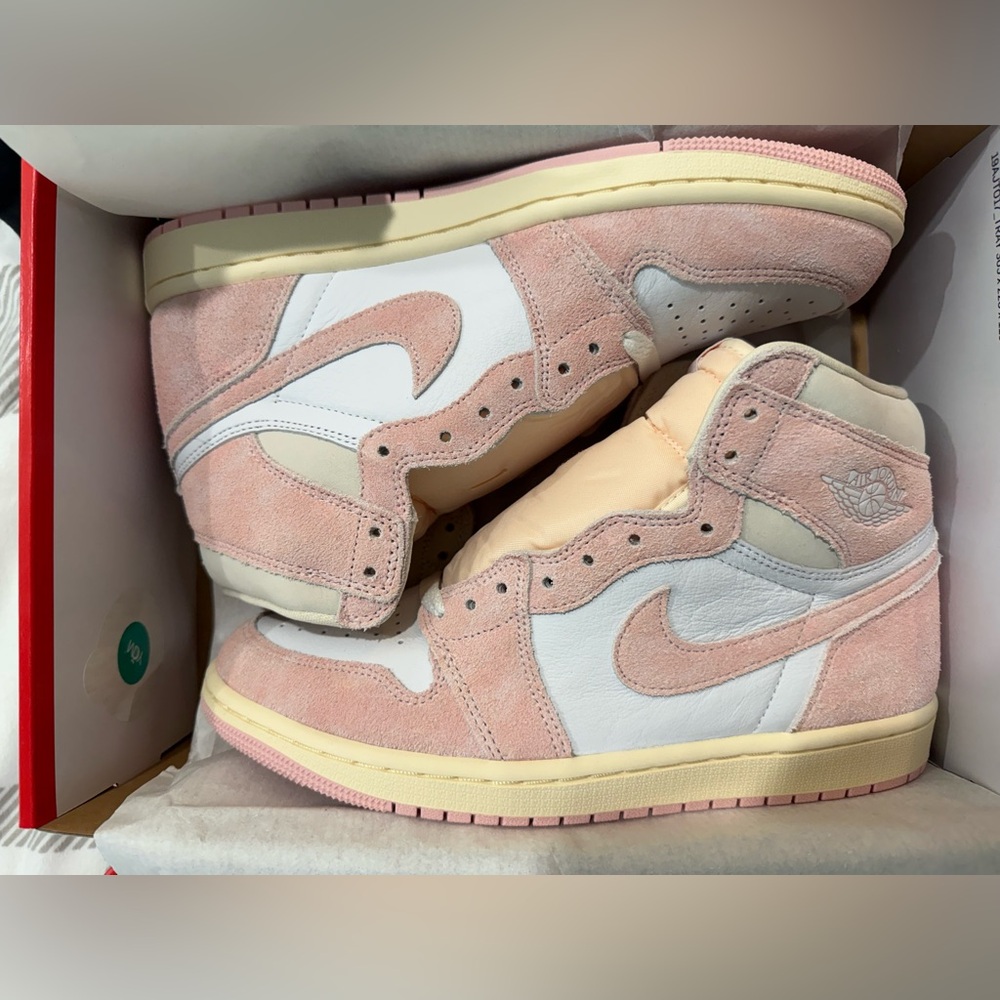 Nike Air Jordan 1 Retro High OG - Picture 3 of 7
